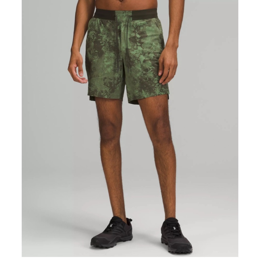 Lululemon License To Train Linerless Shorts 7" In Tactile Print Cedar Green EUC